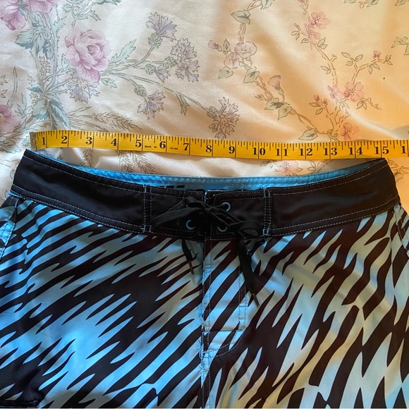 Slippery Wetsuits - Mens Board Shorts - Picture 4 of 4